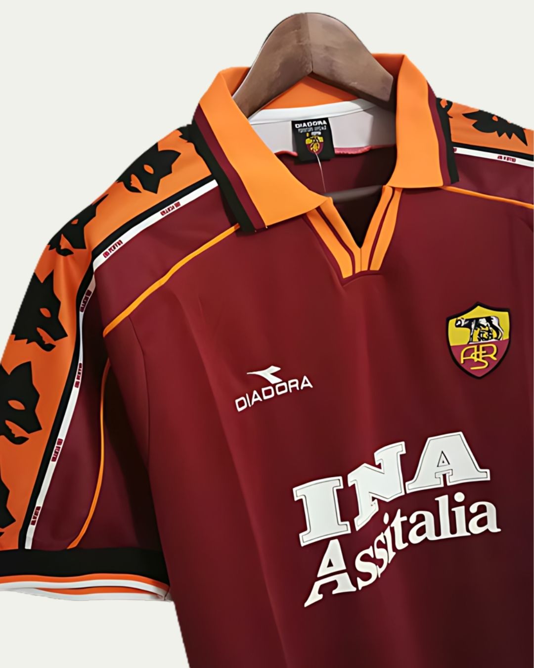 AC Roma 98/99 (Home Kit) - Premium Sports collectibles from CatenaccioDesigns - Just €60.99! Shop now at CatenaccioDesigns