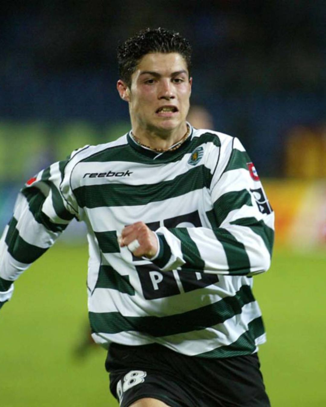 Sporting Lisbon 2001-2003 Retro Home Kit - Premium from CatenaccioDesigns - Just €60.99! Shop now at CatenaccioDesigns