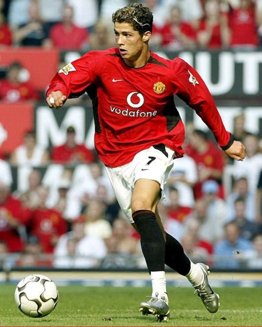 Manchester United 03/04 Retro Home Kit - Premium from CatenaccioDesigns - Just €60.99! Shop now at CatenaccioDesigns