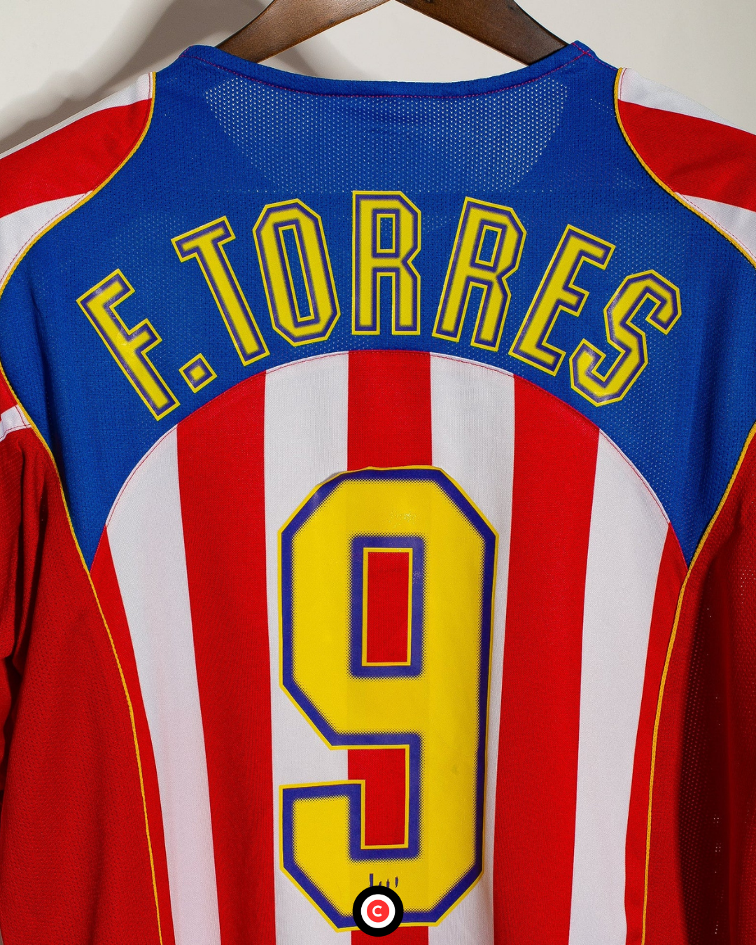 Atletico Madrid 04/05 Home Kit - Premium from CATENACCIO - Just €60.99! Shop now at CatenaccioDesigns